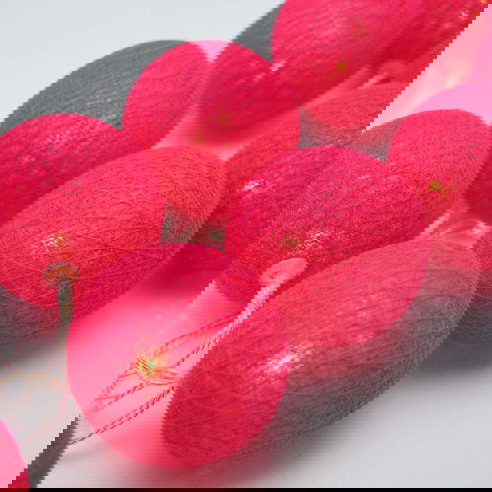 1 Set of 20 LED Red 5cm Cotton Ball Battery Powered String Lights Christmas Gift Home Wedding Party Bedroom Decoration Outdoor Indoor Table Centrepiece - Next Deals AU